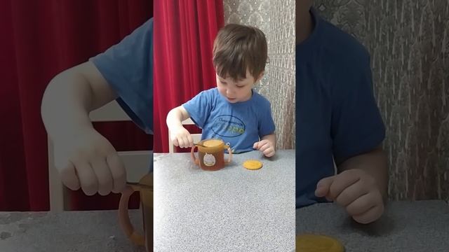 Как правильно есть печеньки с чаем смотреть онлайн