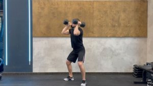 Выбросы двух гантель вверх  из полного седа . ( трастеры двух гантель)