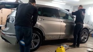 Оклейка нового Volkswagen TIGUAN в матовый сатин