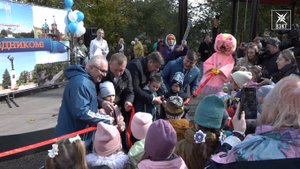 Излюбленная агитплощадка стала местом отдыха жителей микрорайона Лопатинский. Здесь открыли «Вишнёвы