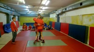 Контрим ПЕРЕДНЮЮ ПОДНОЖКУ (test youtube video)