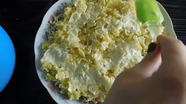 Салат "печень под шубой". Салат из печени слоями.Салат на праздничный стол. смотреть онлайн