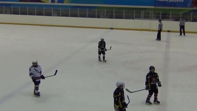 1 период ХК Кристалл Балаково 2004 - ХК Заречье Н.Новгород 2004 (3-6) смотреть онлайн