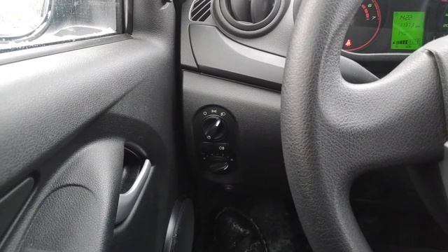 Как на Lada Kalina универсал включить фары? смотреть онлайн