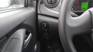 Как на Lada Kalina универсал включить фары?
