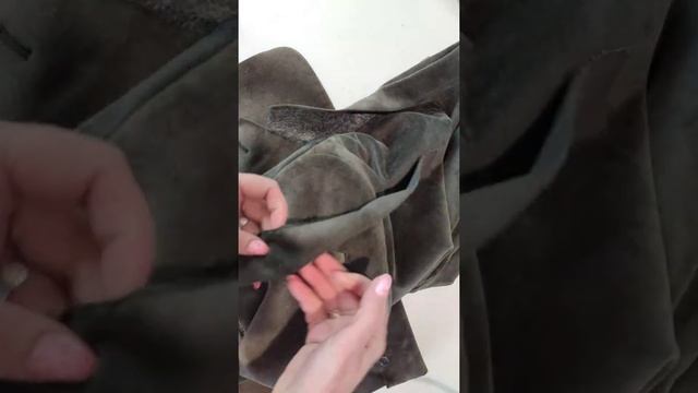 Как зашить пропаленную дырку на рукаве вельветового пиджака?