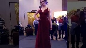 Показ вечерних платьев подружки невесты. Свадебная выставка 2017