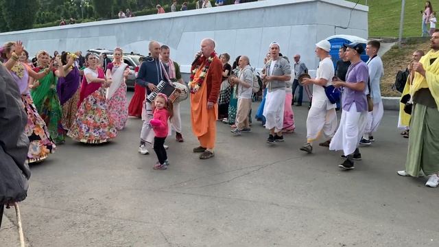 Праздник колесниц Ратхаятра Набережная Саратова смотреть онлайн