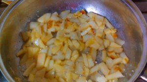 Пирожки с грушей и яблоком