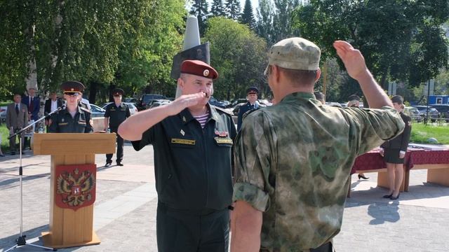 Врио командующего Уральским округом Росгвардии поздравил калиновский полк с 65-й годовщиной со дня с