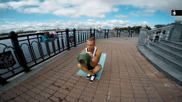 KETTLEBELL FITNESS ! ROLL UP WITH KETTLEBELL! смотреть онлайн