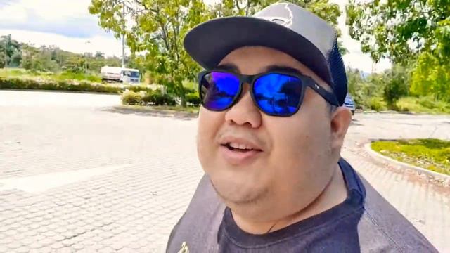 OUT & ABOUT (ModifiedECQ MEET UP W/ BOSNY) VLOG #8 смотреть онлайн