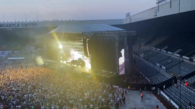Sam Fender - St James Park 9th & 10th June 2023 drone footage смотреть онлайн