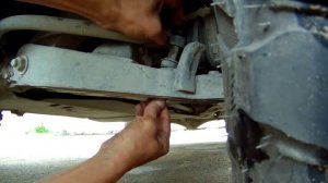 передние линки стабилизатора Nissan Terrano 21