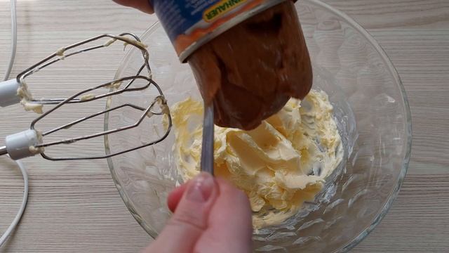 Торт-Безе со сгущенкой и орехами. Вкусный десерт