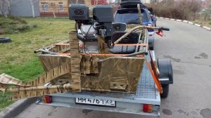Лодка ПНД болотоход. Мотор 20 ? Lifan