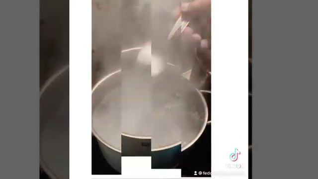 Солёное сало в горячем рассоле #всочиумаши Приятного аппетита!