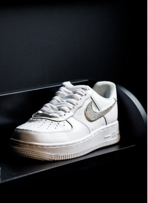 Эксклюзивные кроссовок (Nike Custom Air force с серебряным Логотипом)