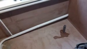 Ванная в частном доме сделанная из  коридора.