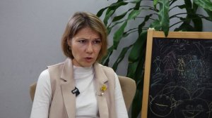 Психолог рассказал, почему ребенок может постоянно сидеть в телефоне