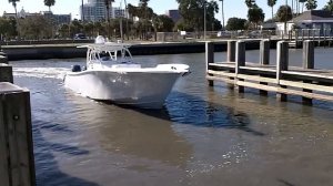 Ford F650 retrieving 42 Yellowfin: best boat ramp retrieval ever.