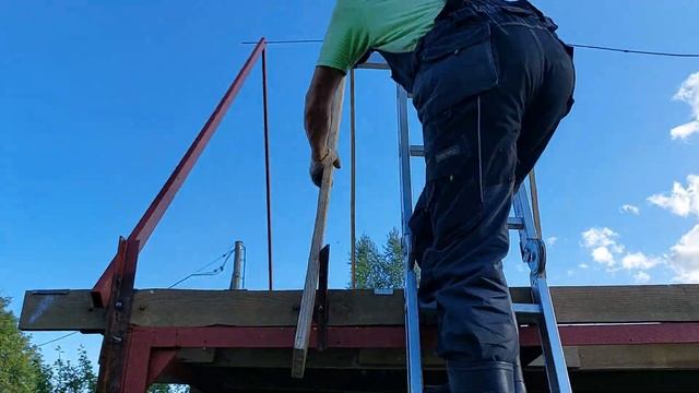 Дачный домик своими руками. Сезон 2, день пятый. Стропила. Dārza mājiņas celšana ar savām rokām. смотреть онлайн