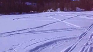 Larven Wierd but cool snowmobile снегоход