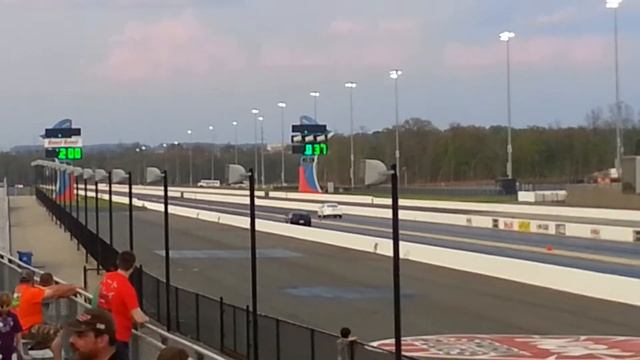 1995 Mitsubishi 3000GT VR-4 vs Tesla P85D смотреть онлайн