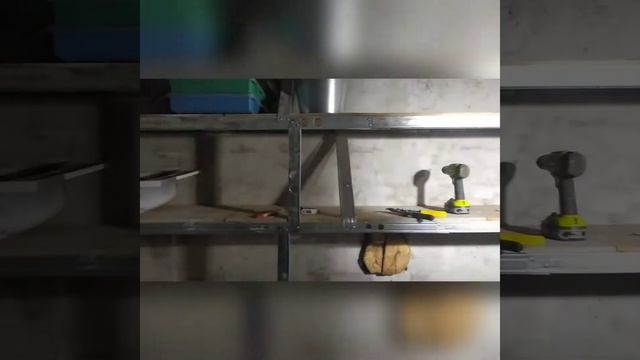 самые дешёвые полки в гараже , сарае. своими руками. смотреть онлайн