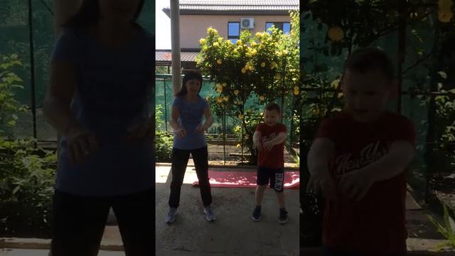 Инструктор ФК - Мигова Анна Викторовна и Филипп Х. "Утренняя разминка" смотреть онлайн