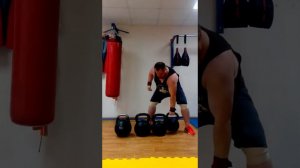 Подъём тяжёлых гирь на время 88+72+60+80 кг (300) кг за 50 секунд
