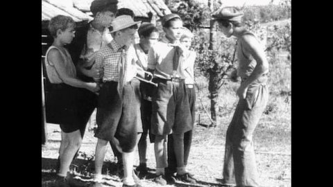 Видеосюжет "Тимур и его команда" по произведению Аркадия Петровича Гайдара.