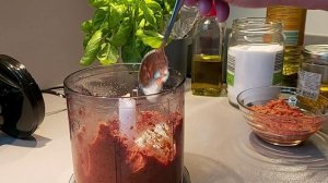 Чесночная паста, Томатно-Ореховая, Хумус | Деликатесные намазки с которыми вкусно всё |