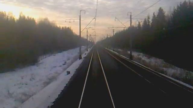 Тамбур последнего вагона, где-то в районе Малой Вишеры. смотреть онлайн