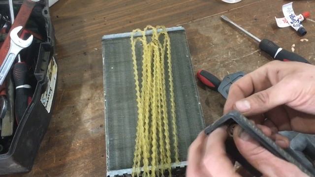 Бюджетный ремонт радиатора печки