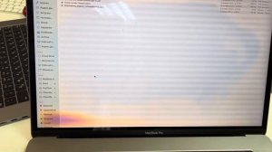 Пятна внутри матрицы MacBook. Кто ещё сталкивался с подобным?