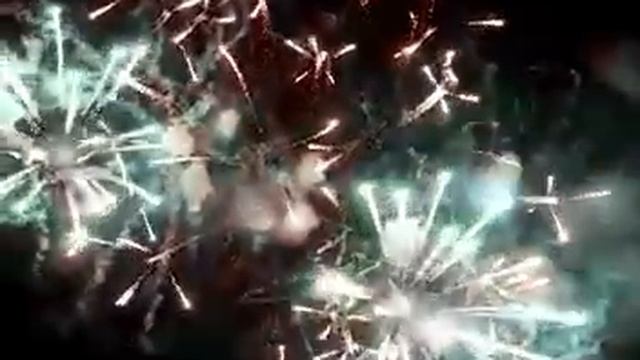 В Симферополе прогремел салют в честь дня города