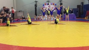 Недетское время. Акробатический танец.