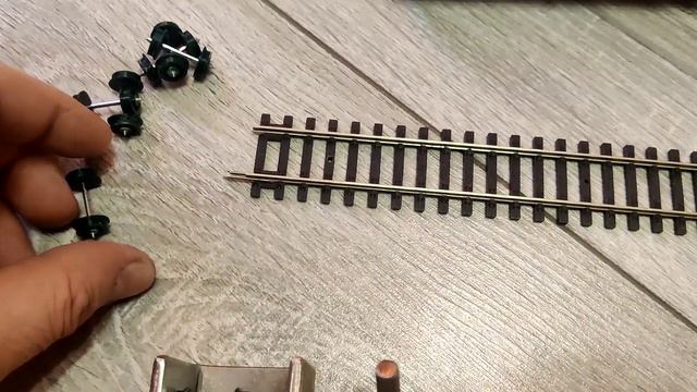 Бензиновая восьмиосная бочка масштаб 1/87 Gasoline eight-axle barrel scale 1/87 смотреть онлайн