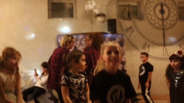 Новогодний капустник танцевальной студии: "Art&Dance"