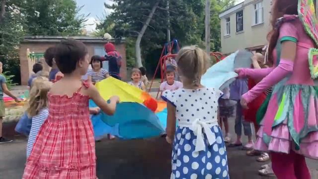 Впервые в Сосновой даче! смотреть онлайн