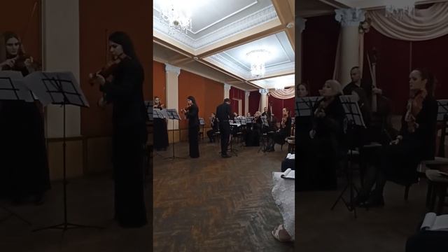 Камерный оркестр Гдк г.Тирасполь. Солисты Лера Кудельская и Елена Жмурко. Вивальди. 1 часть. смотреть онлайн