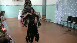 Выход Бабы Яги и Избушки (Загадаева Александра и Федько Вадим)