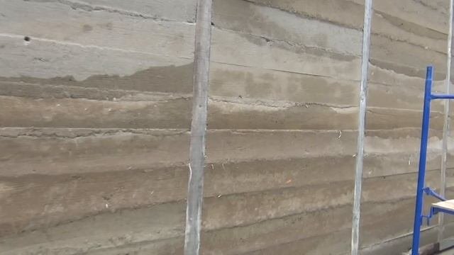 Дом, хорошие  стены из  ОПИЛКОБЕТОНА  , пора делать крышу!