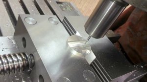 Фрезерование пазов тонкой концевой фрезой 1,5 мм