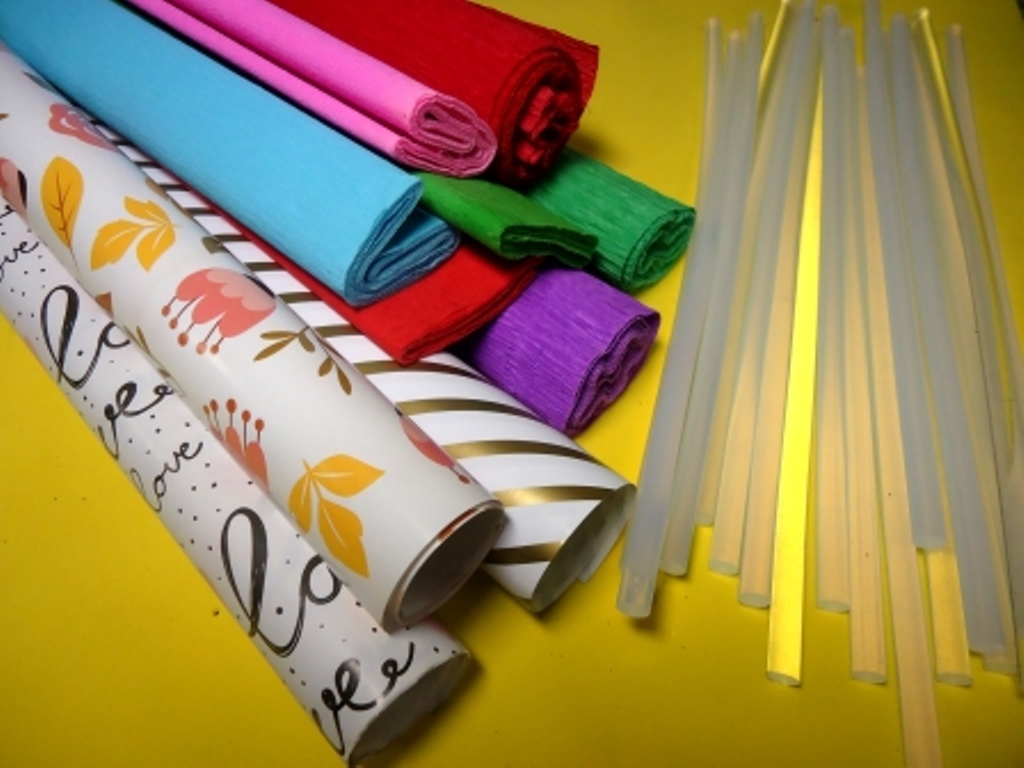 подарок из гофрированной бумаги просто и быстро.mp4 смотреть онлайн