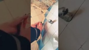 Как использовать монтажную пену без пистолета (лайфхак)