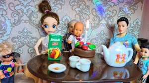ДЕНЬ РОЖДЕНИЯ НЕ НАСТОЯЩЕЕ!!! Катя и Макс веселая семейка смешные куклы сериал Даринелка