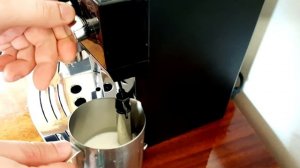 Эспрессо кофеварка Delonghi EC 820 - Espresso & Latte (Эспрессо и латте) + Эксперт