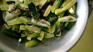 Салат из огурцов "Пальчики по-корейски" на зиму готовить просто